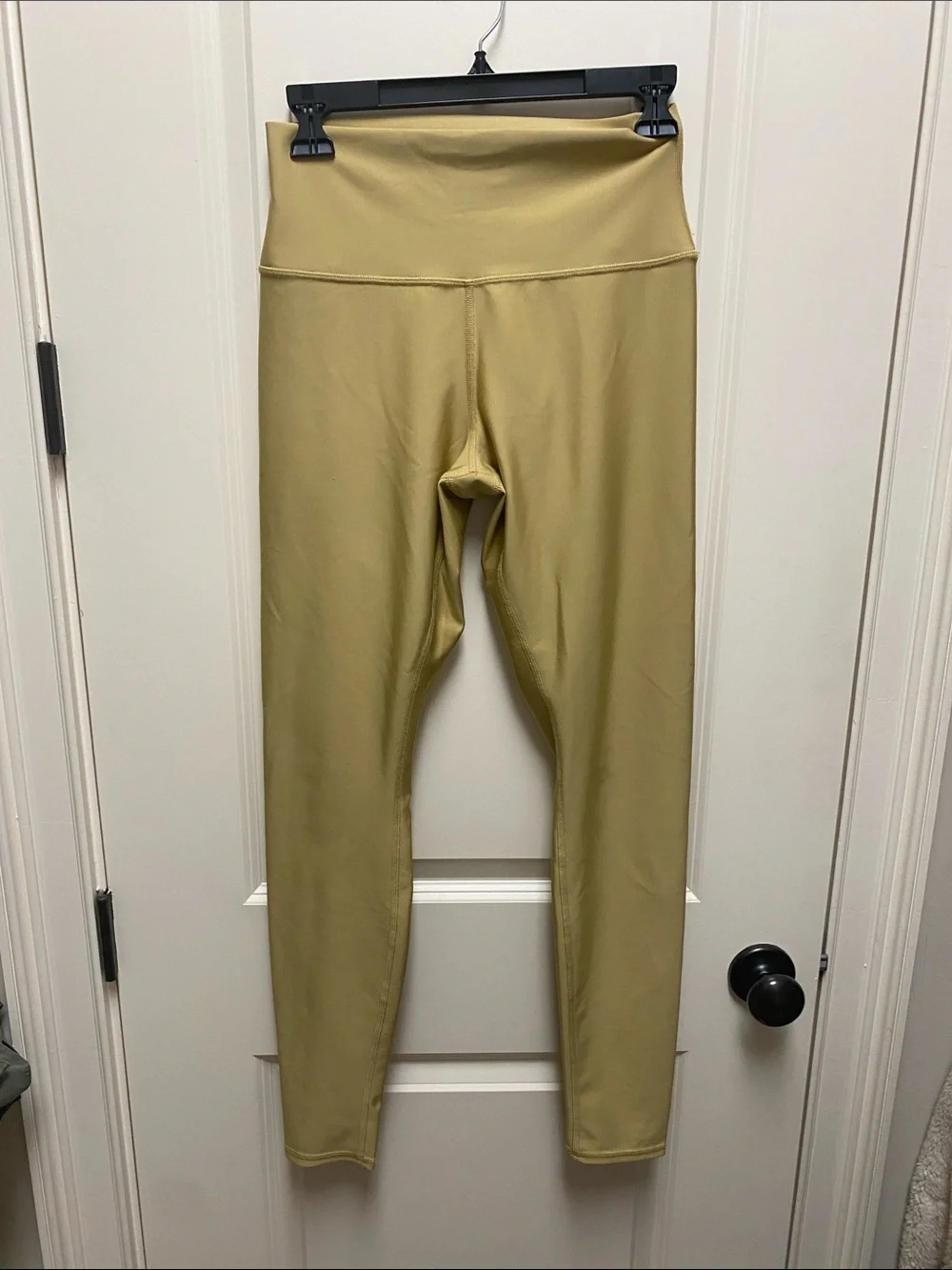 ALO Yoga High-Rise Leggings - gold - size L